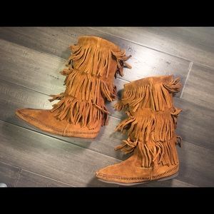 Minnetonka Moccasins Boots